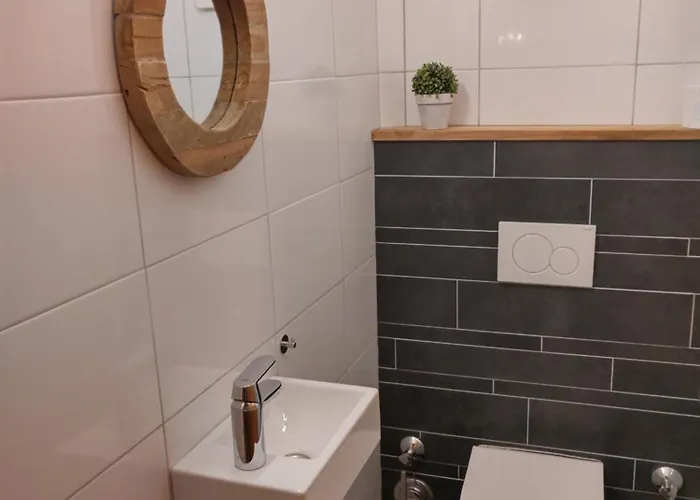 Koenigsleiten Top26 En Top28 Wald im Pinzgau